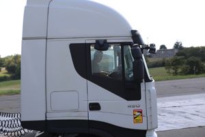 Personne dans un camion