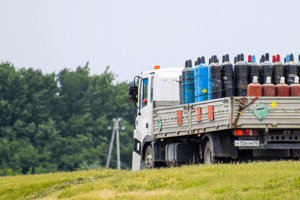 Camion transportant des marchandises dangereuses