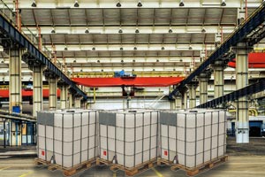 Grand Récipient en Vrac dans un entrepôt