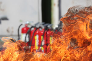 Formation de la sécurité incendie avec extincteur