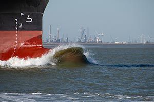 embarcacion en el mar