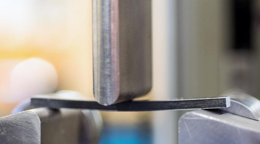 Prueba de resistencia en piezas metálicas soldadas