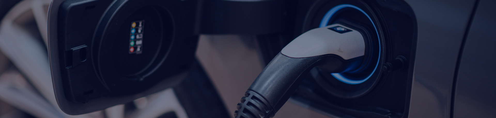 Un branchement sur une voiture électrique