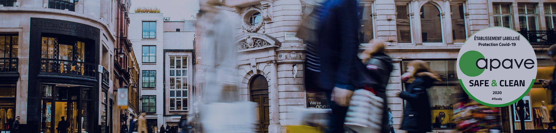 Une rue commerçante