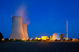 Centrale nucléaire de nuit