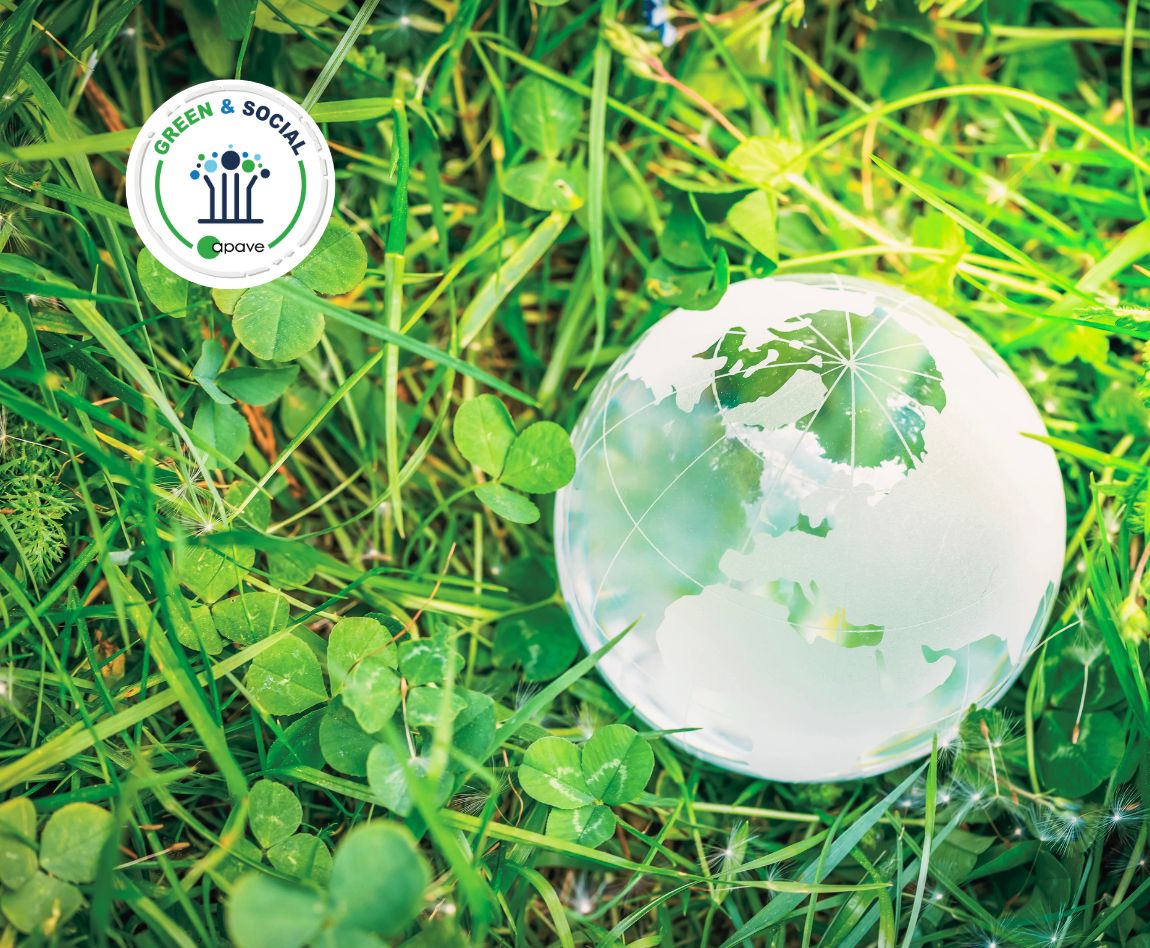 une terre dans l'herbe