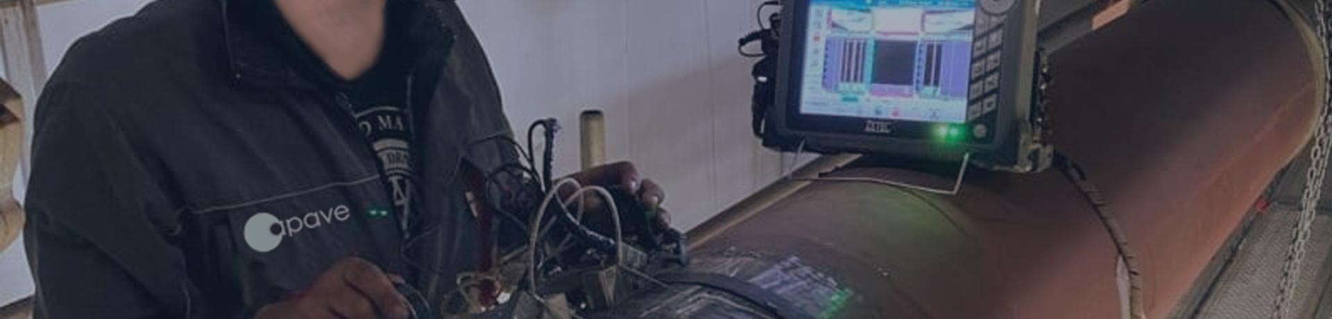 Apave inspector with a X ray NDT