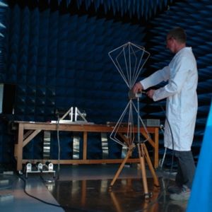 Essais comptabilité électromagnétique