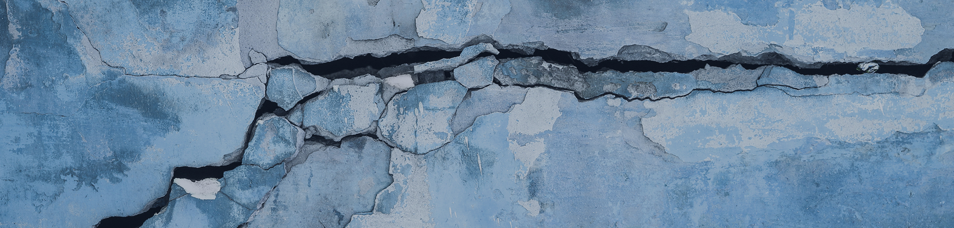 grosse fissure dans un mur